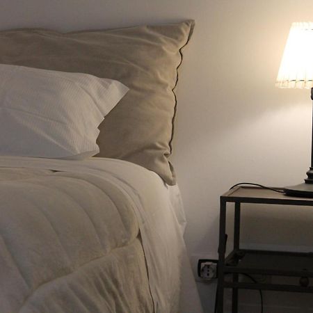 Domus Giuliae Hotel Трекастани Екстериор снимка