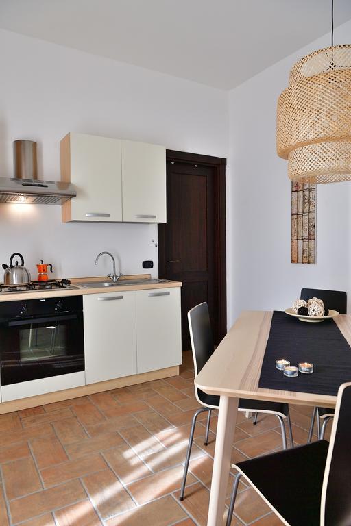 Domus Giuliae Hotel Трекастани Екстериор снимка