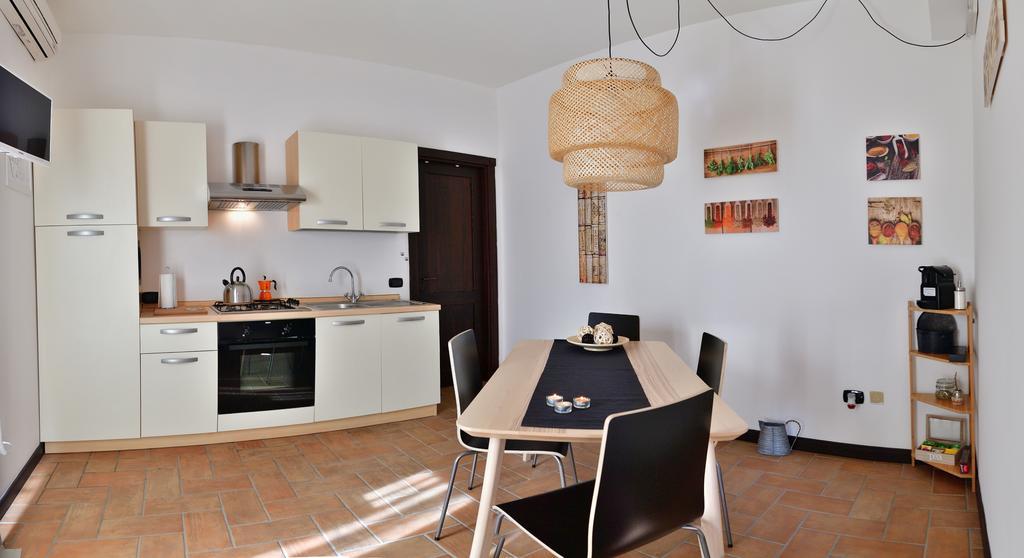 Domus Giuliae Hotel Трекастани Екстериор снимка