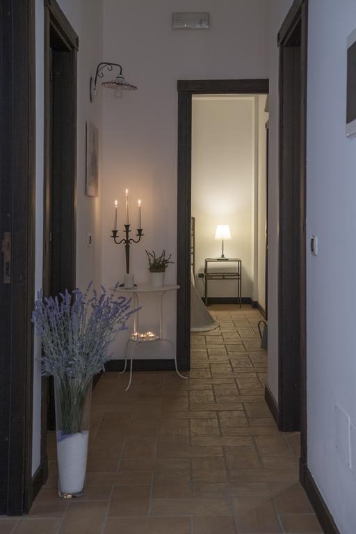 Domus Giuliae Hotel Трекастани Екстериор снимка