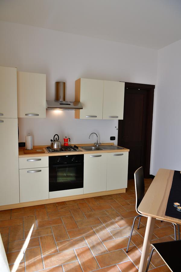 Domus Giuliae Hotel Трекастани Екстериор снимка