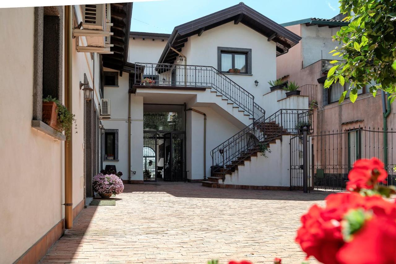 Domus Giuliae Hotel Трекастани Екстериор снимка