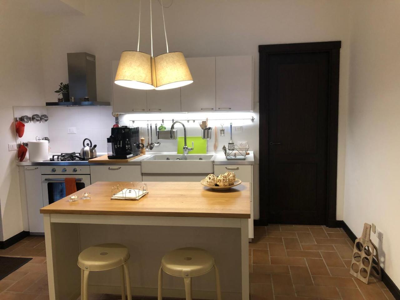 Domus Giuliae Hotel Трекастани Екстериор снимка